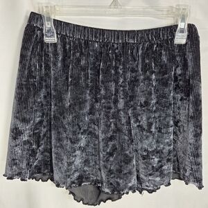 Colsie Black (Ribbed) Crushed Velvet Elastic Waist Shorts Size Medium